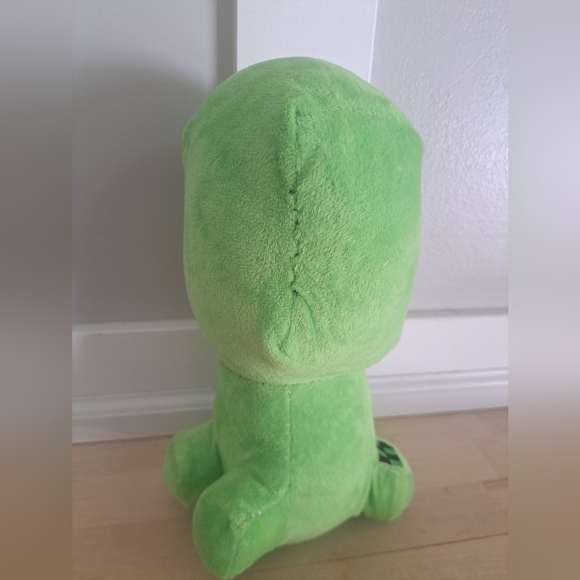 Minecraft Creeper Plush – 9” Green Stuffed Toy – Gamer Collectible - Picture 5 of 6